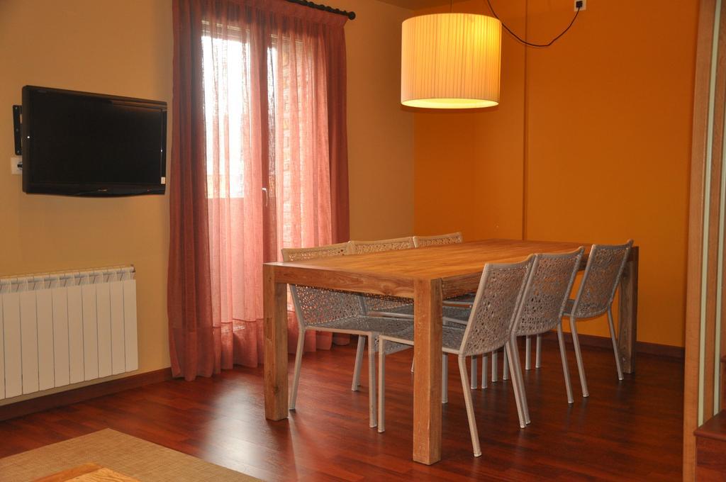 Apartaments Turistics Puigcerda - La Closa Kamer foto